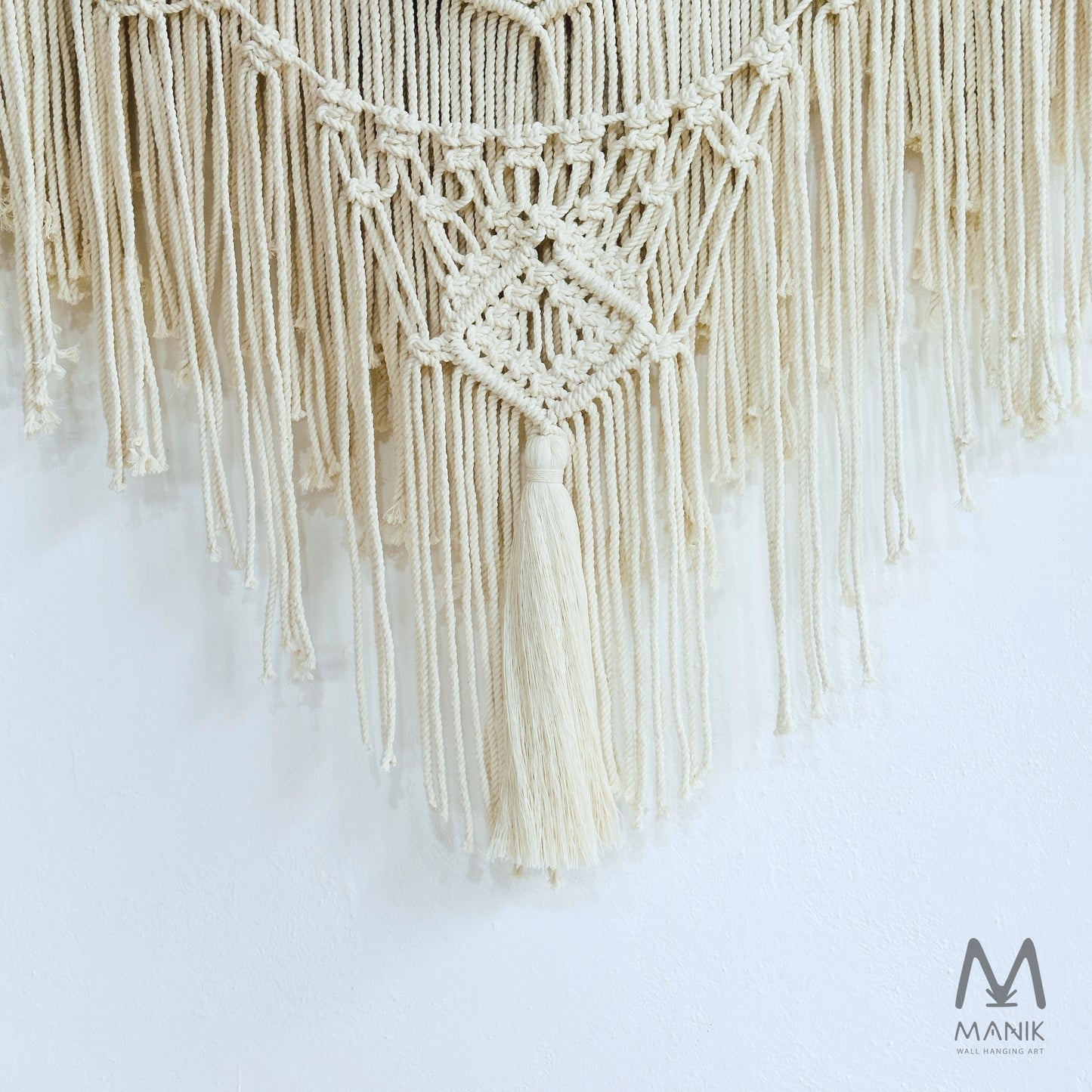 MONIK MAR B