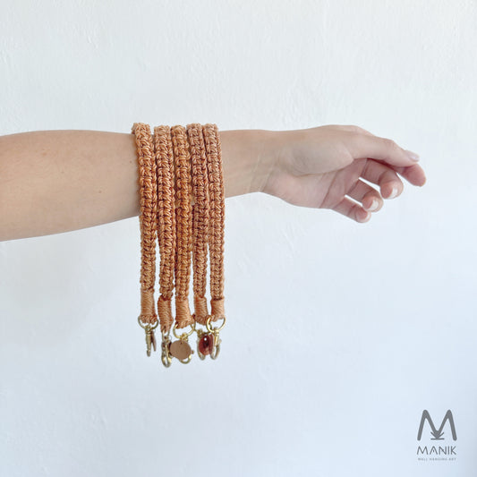 WRISTLET B